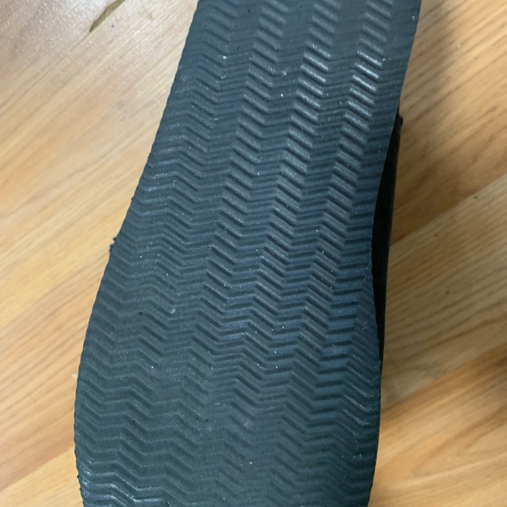 Black Fuzzy Insulated Slipped Boots Size 8 *WORN ONCE*